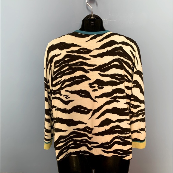 Animal print sweater w/ matching tank - Picture 2 of 9